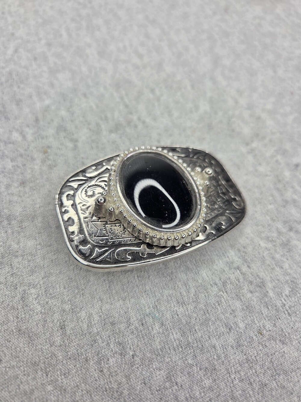 Vintage Black Onyx Cabochon Belt Buckle Silver Tone Western Engraved Womens
